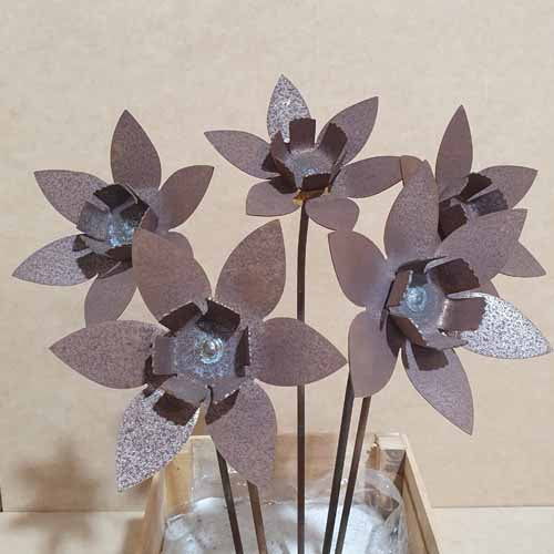 Flower Daffodil on Stake - Metal Art - Raw Finish