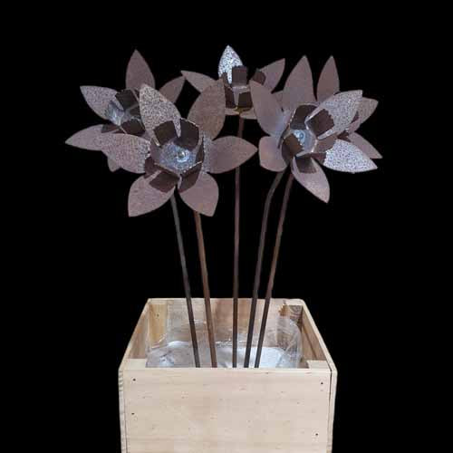 Flower Daffodil on Stake - Metal Art - Raw Finish