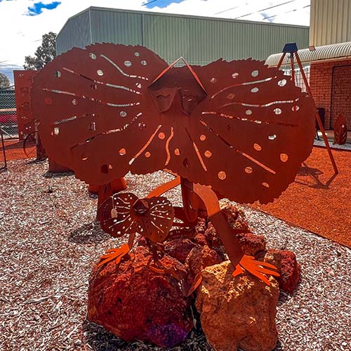 Frilled Neck Lizard Sculpture